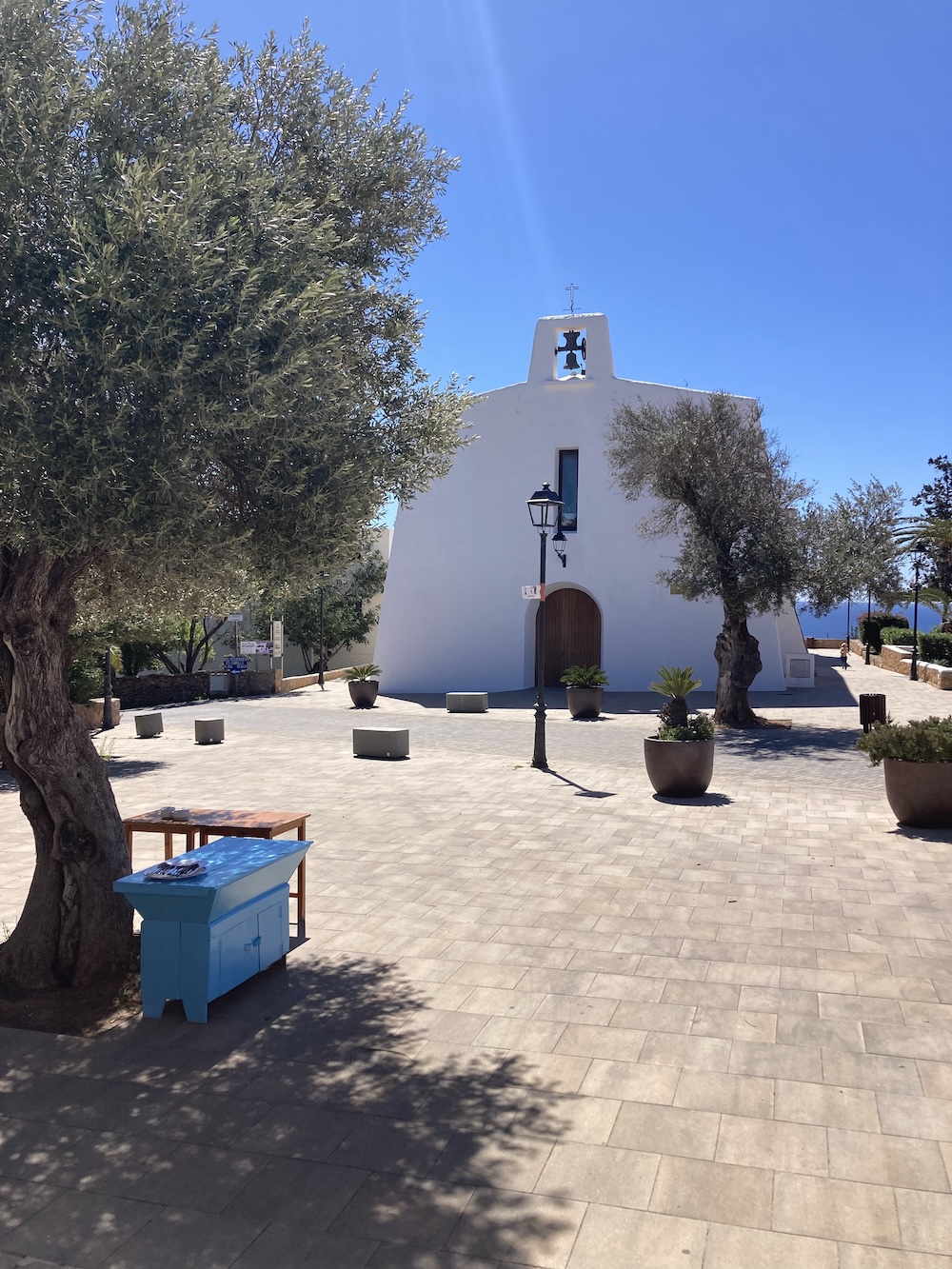 Las delicias culinarias de Ibiza: desde la alta cocina hasta las mejores paellas junto a la playa 8 Es Xarcu is one of the best fresh-fish restaurant in Ibiza, owned by the same family for decades